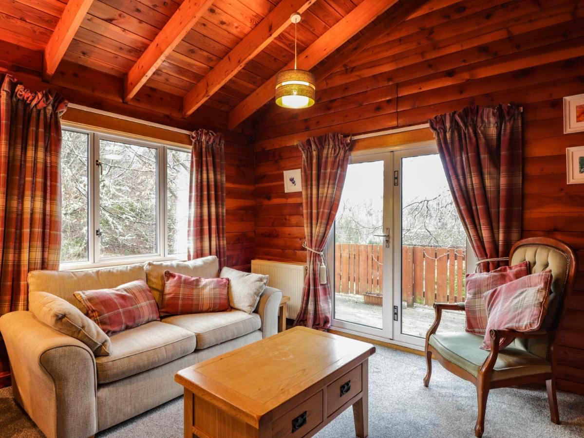 Spruce Lodge Strathpeffer Exterior photo